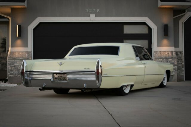 Cadillac DeVille 1968 image number 10