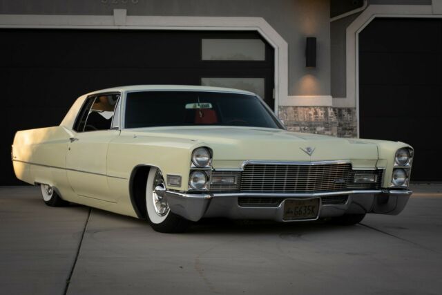 Cadillac DeVille 1968 image number 2