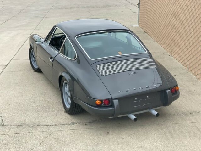 Porsche 911 1969 image number 3