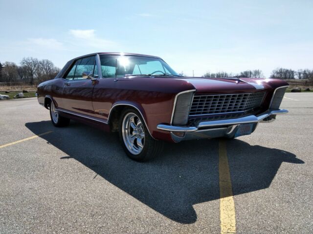 Buick Riviera 1965 image number 1