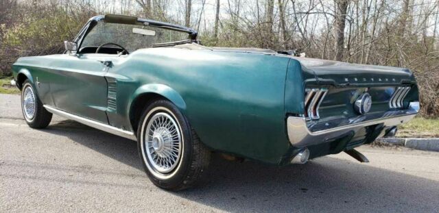 Ford Mustang 1967 image number 23