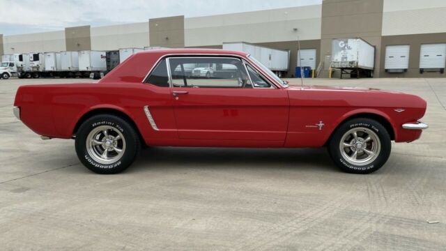 Ford Mustang 1965 image number 28