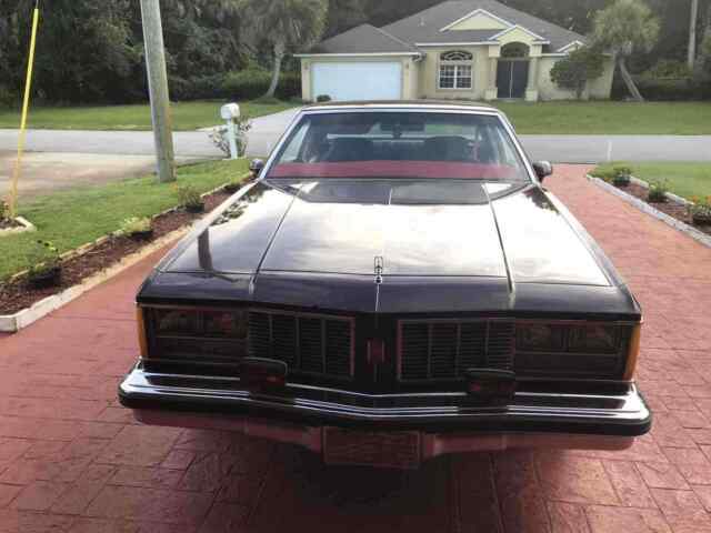 Oldsmobile Delta 88 1979 image number 11