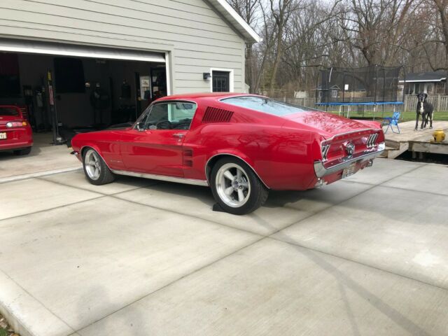 Ford Mustang 1967 image number 21