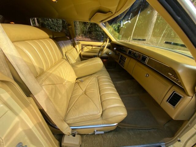 Lincoln Continental 1975 image number 15