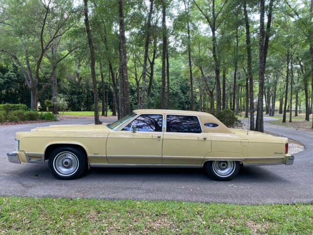 Lincoln Continental 1975 image number 25