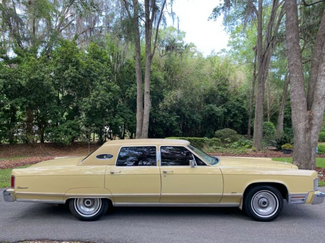 Lincoln Continental 1975 image number 4