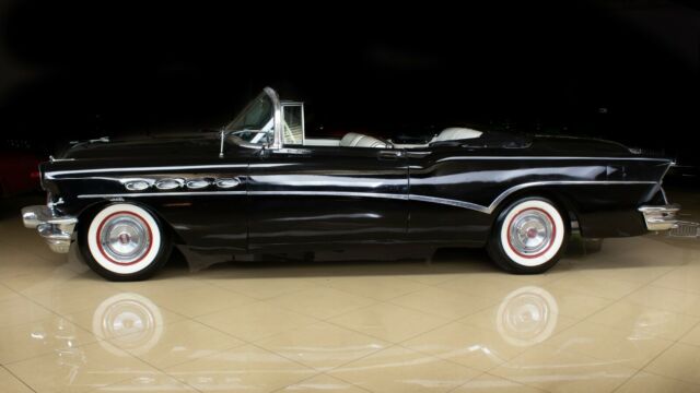 Buick Roadmaster 1956 image number 25