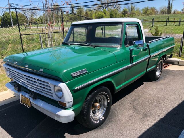 Ford F-100 1967 image number 0