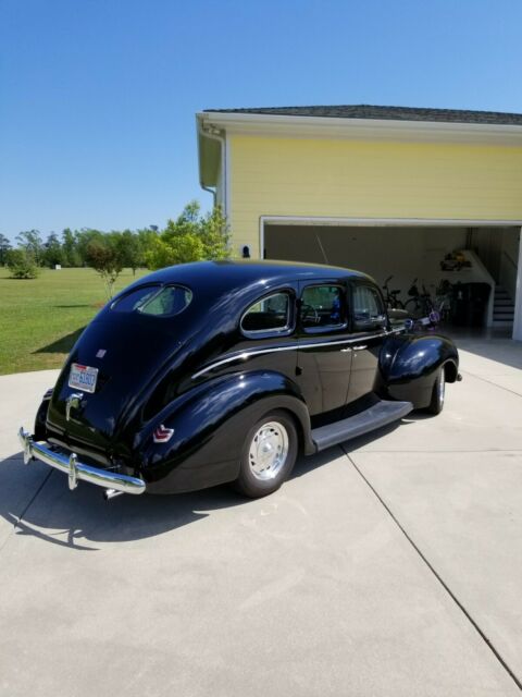 Ford Deluxe 1940 image number 18