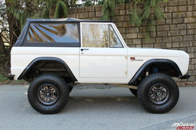 Ford Bronco 1966 image number 11