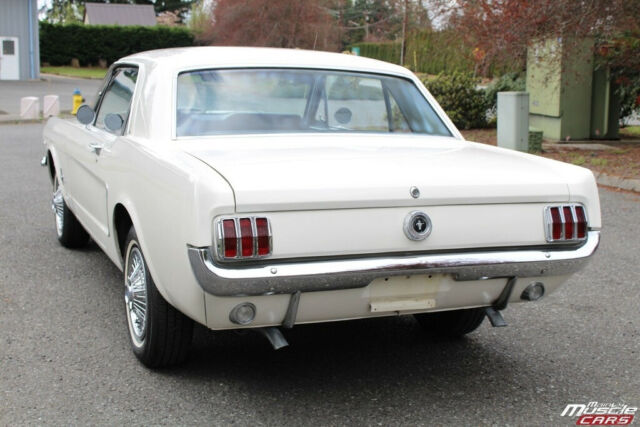 Ford Mustang 1965 image number 18