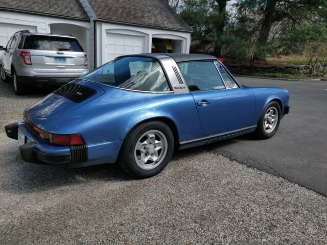 Porsche 911 1974 image number 21