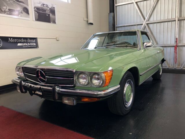 Mercedes-Benz SL-Class 1973 image number 1