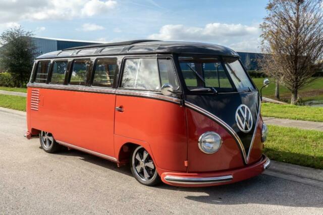 Volkswagen 23 Window Deluxe Bus 1955 image number 10