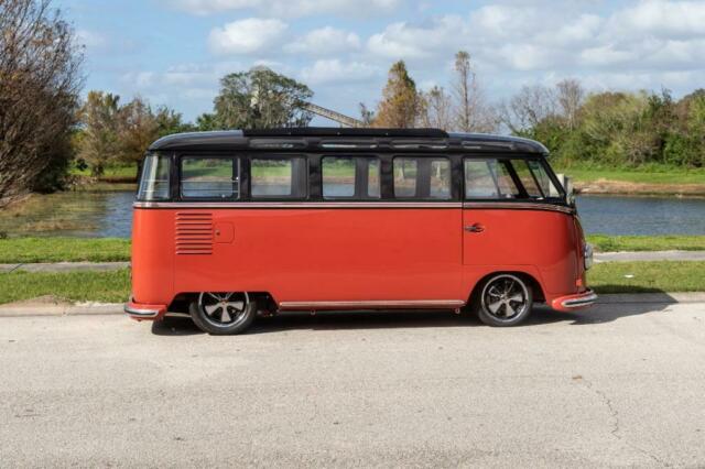 Volkswagen 23 Window Deluxe Bus 1955 image number 31