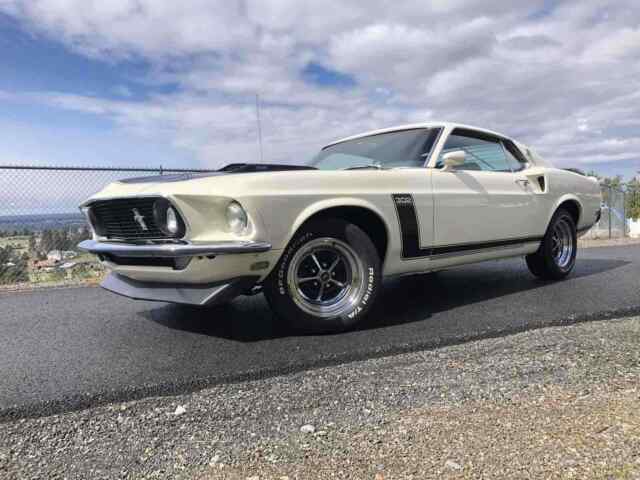 Ford Mustang Fastback 302 1969 image number 26