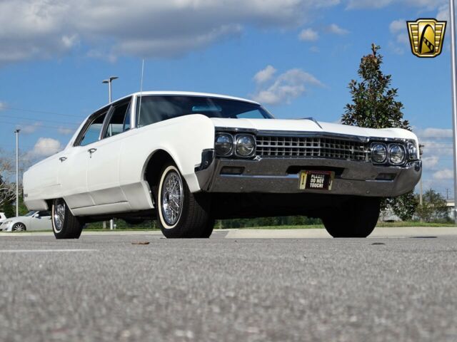 Oldsmobile Ninety-Eight 1966 image number 34