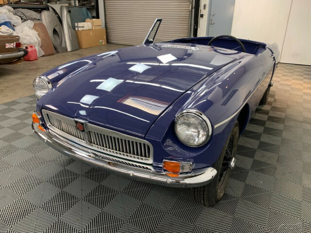 MG MGB 1967 image number 10