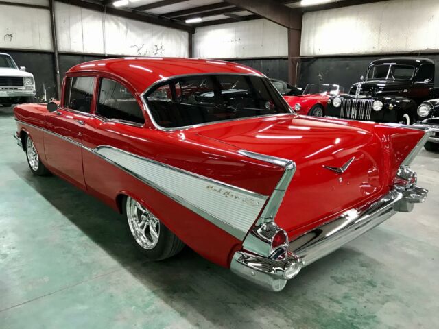 Chevrolet Bel Air/150/210 1957 image number 2