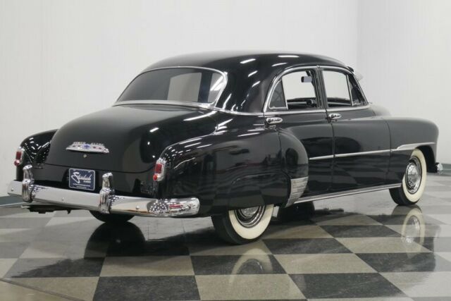 Chevrolet Styleline 1951 image number 13