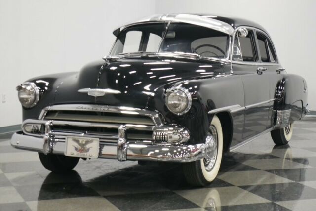 Chevrolet Styleline 1951 image number 20