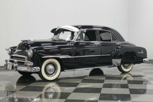 Chevrolet Styleline 1951 image number 30