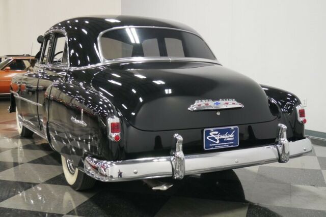 Chevrolet Styleline 1951 image number 34