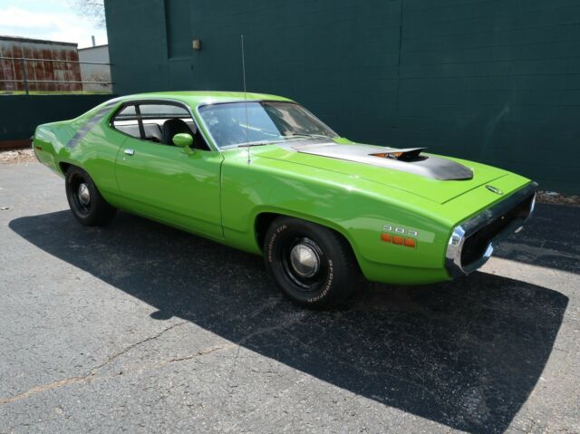 Plymouth Road Runner 1971 image number 0