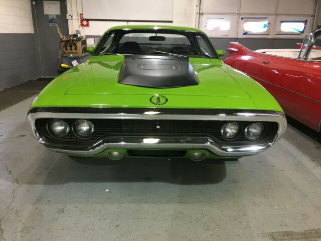 Plymouth Road Runner 1971 image number 14