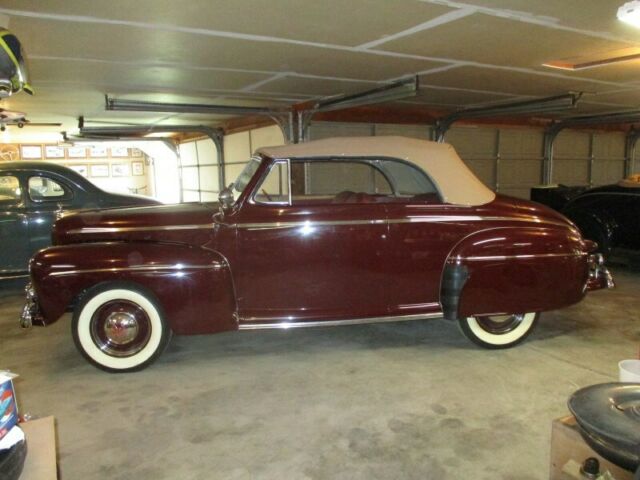 Ford Supper Deluxe Convertible 1946 image number 29