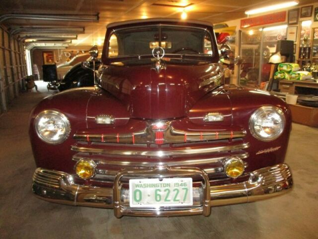 Ford Supper Deluxe Convertible 1946 image number 7