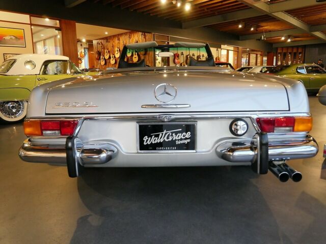 Mercedes-Benz SL-Class 1971 image number 9