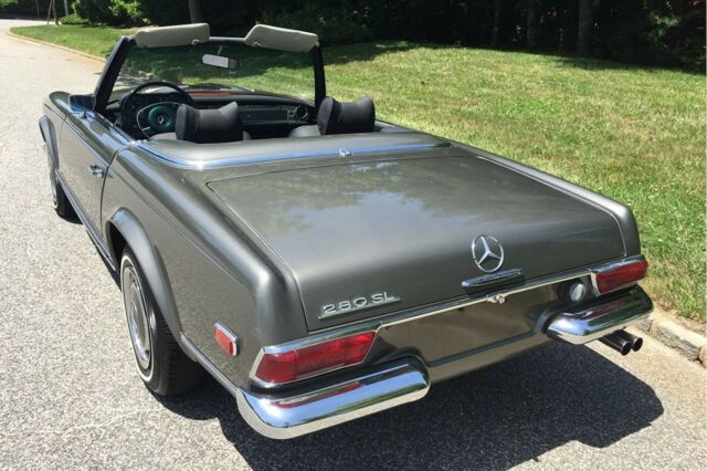 Mercedes-Benz SL-Class 1970 image number 30