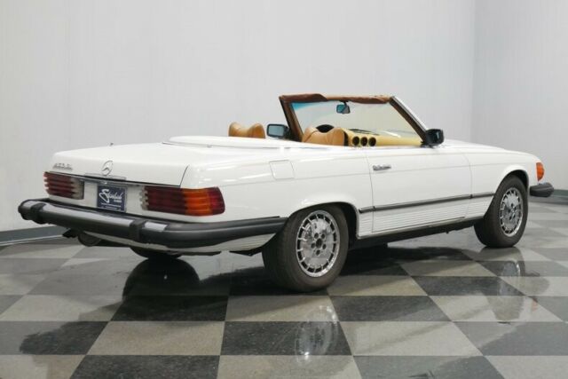 Mercedes-Benz SL-Class 1979 image number 13