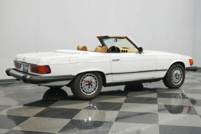 Mercedes-Benz SL-Class 1979 image number 14