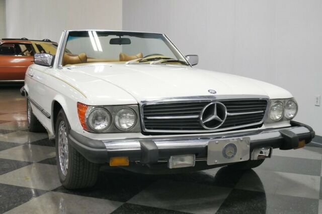 Mercedes-Benz SL-Class 1979 image number 18