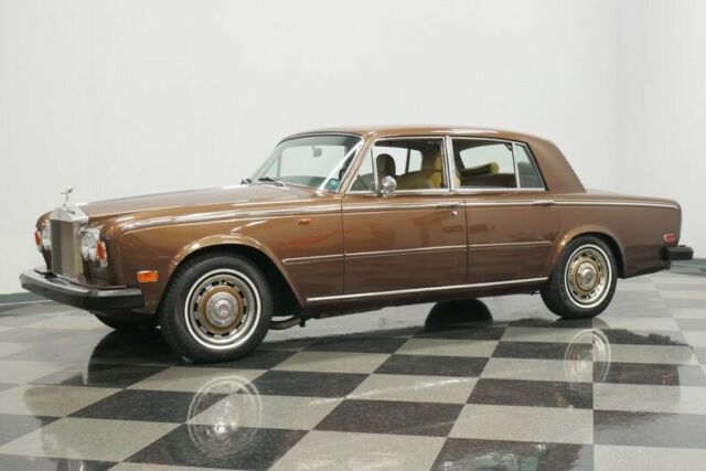 Rolls-Royce Silver Shadow 1975 image number 6