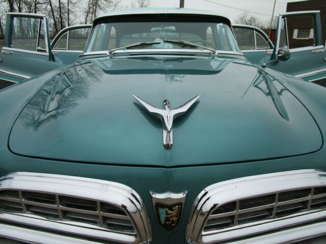 Chrysler New Yorker 1955 image number 2