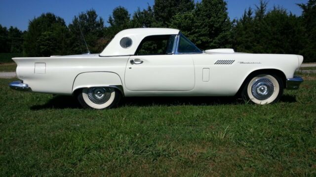 Ford Thunderbird 1957 image number 36