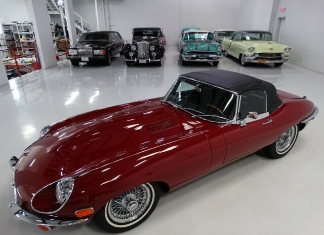 Jaguar E-Type 1970 image number 13