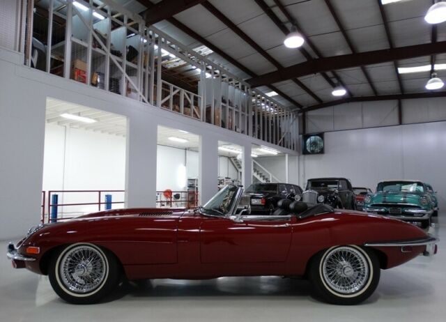 Jaguar E-Type 1970 image number 8