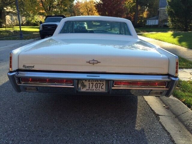 Lincoln Continental 1967 image number 25