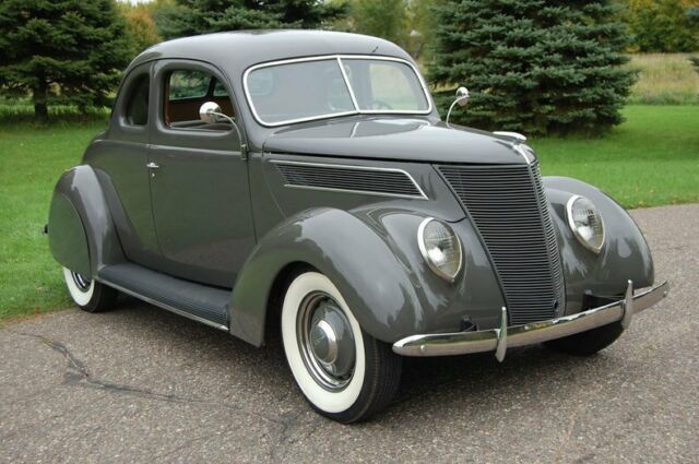 Ford 5-Window 1937 image number 29