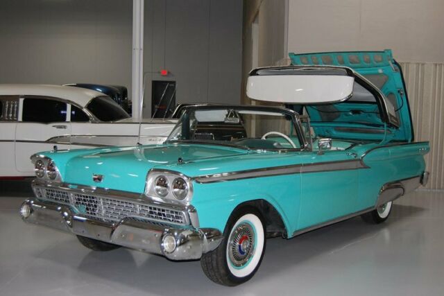 Ford Skyliner Convertible 1959 image number 12