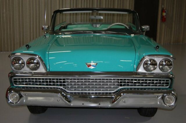 Ford Skyliner Convertible 1959 image number 25