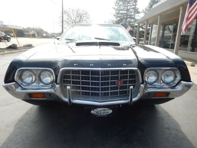 Ford Torino 1972 image number 2