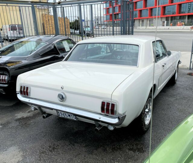 Ford Mustang 1965 image number 21