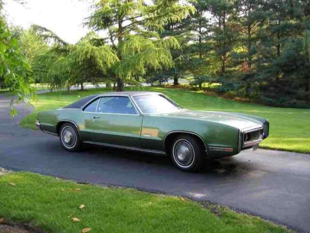 Oldsmobile Toronado 1970 image number 19