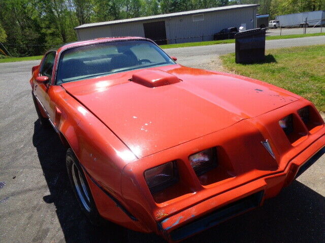 Pontiac Firebird 1979 image number 2